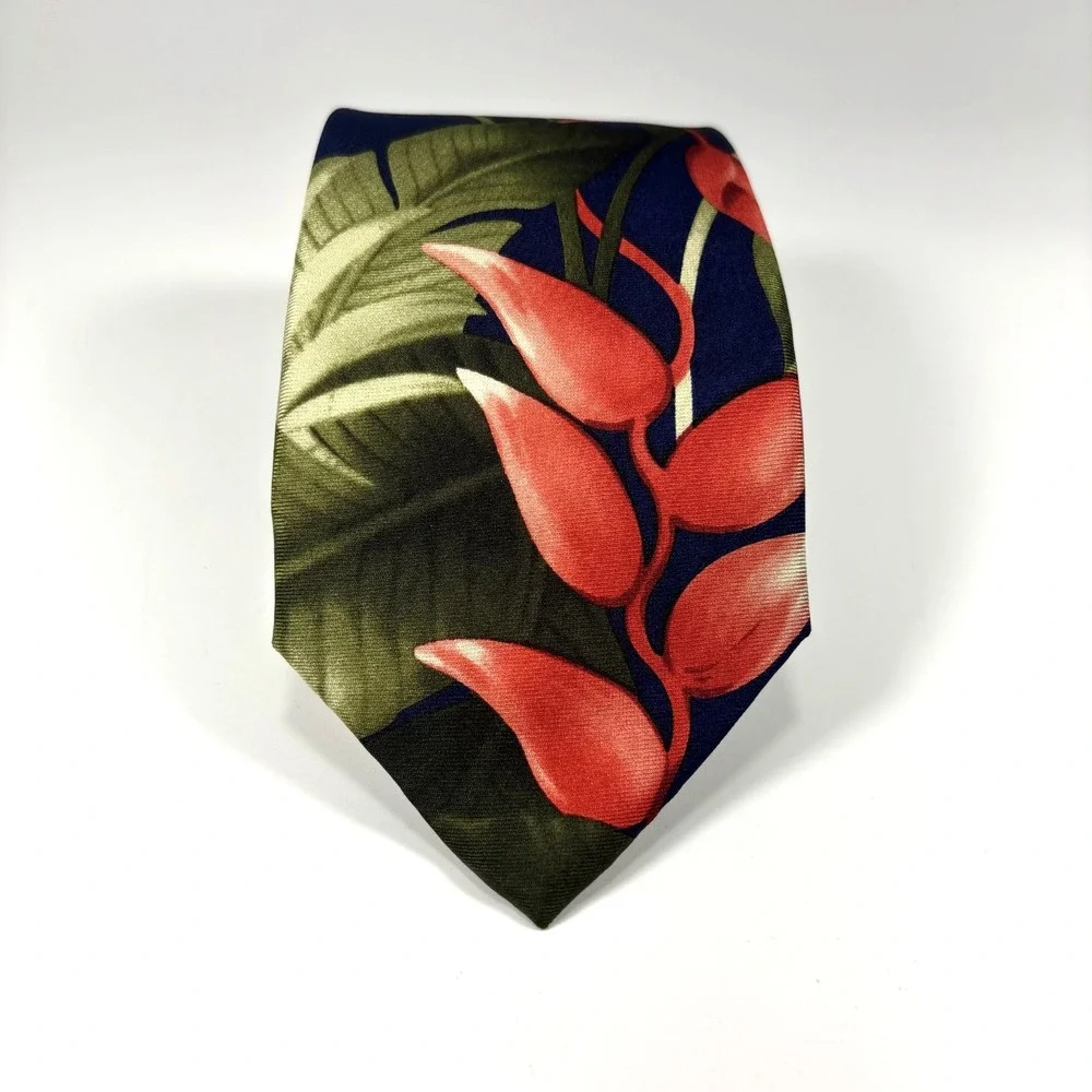 Tommy Bahama Mens Tie Blue Multicolor Hawaiian Tropical Design 100% Silk